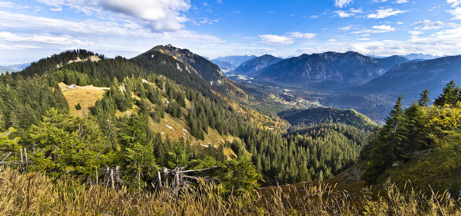 grüne Berglandschaft