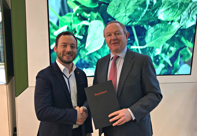 TourCert GF Marco Giraldo und HGV-Präsident Manfred Pinzger